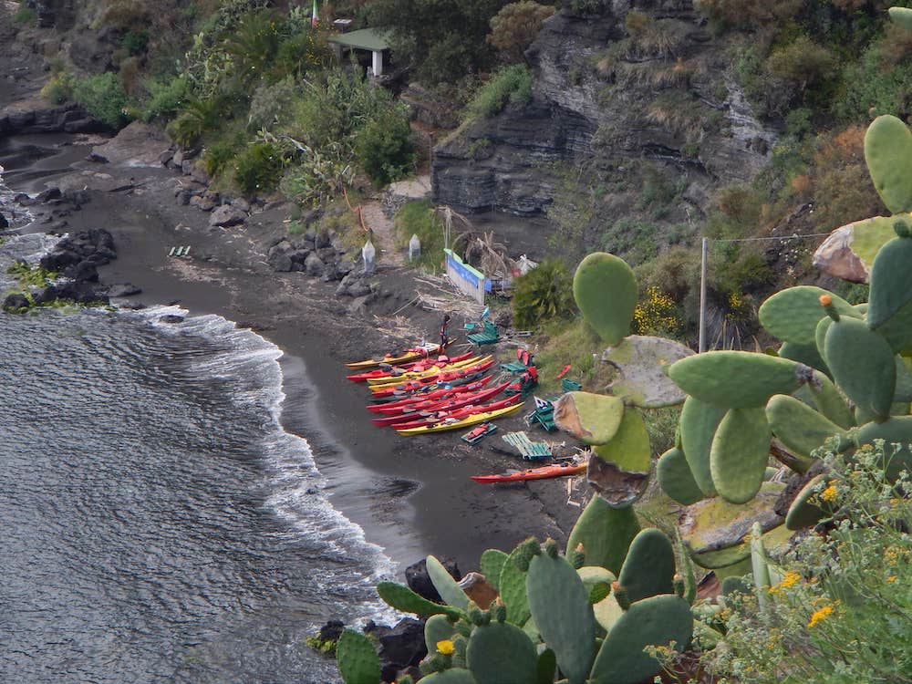 Escursioni guidate giornaliere in kayak da mare