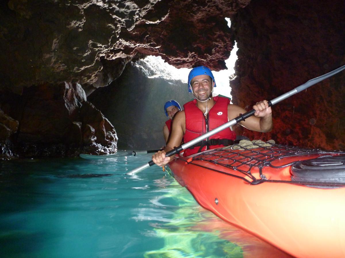 Excursions quotidiennes Kayak de mer & Snorkeling dans les îles Éoliennes!