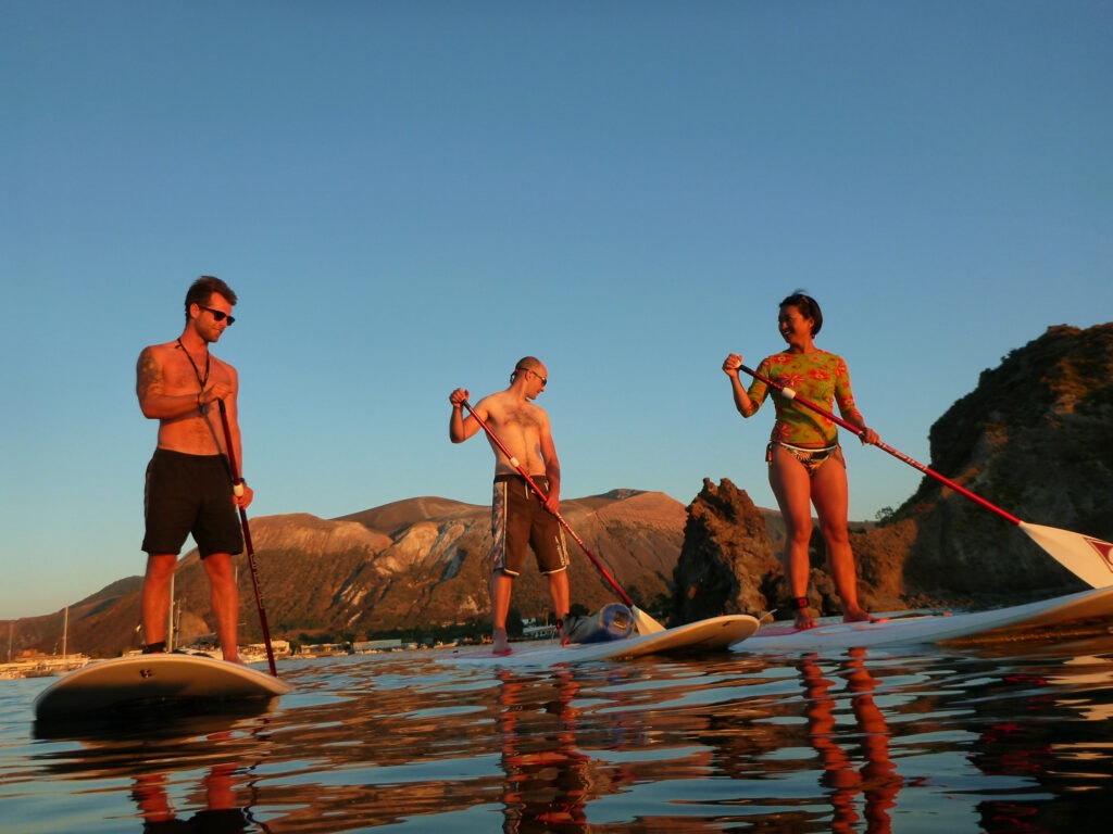 Stand Up Paddle Board - Tours e Corsi alle isole Eolie | Sicily in kayak 1 sicilyinkayak sup snorkeling isole eolie